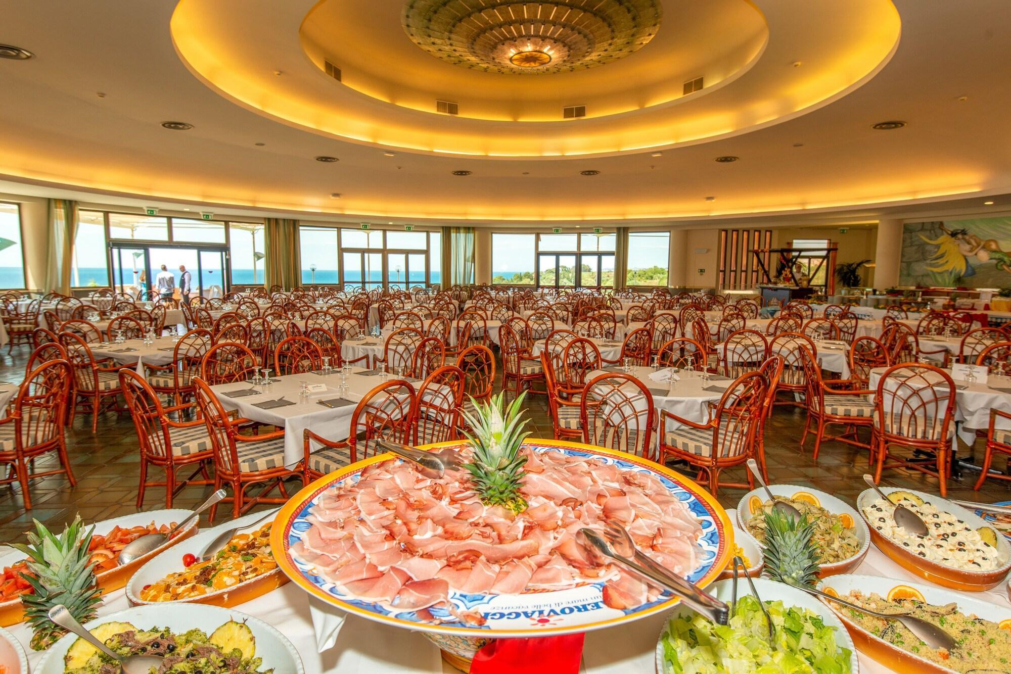 Mclub Cala Regina Hotel 4*
